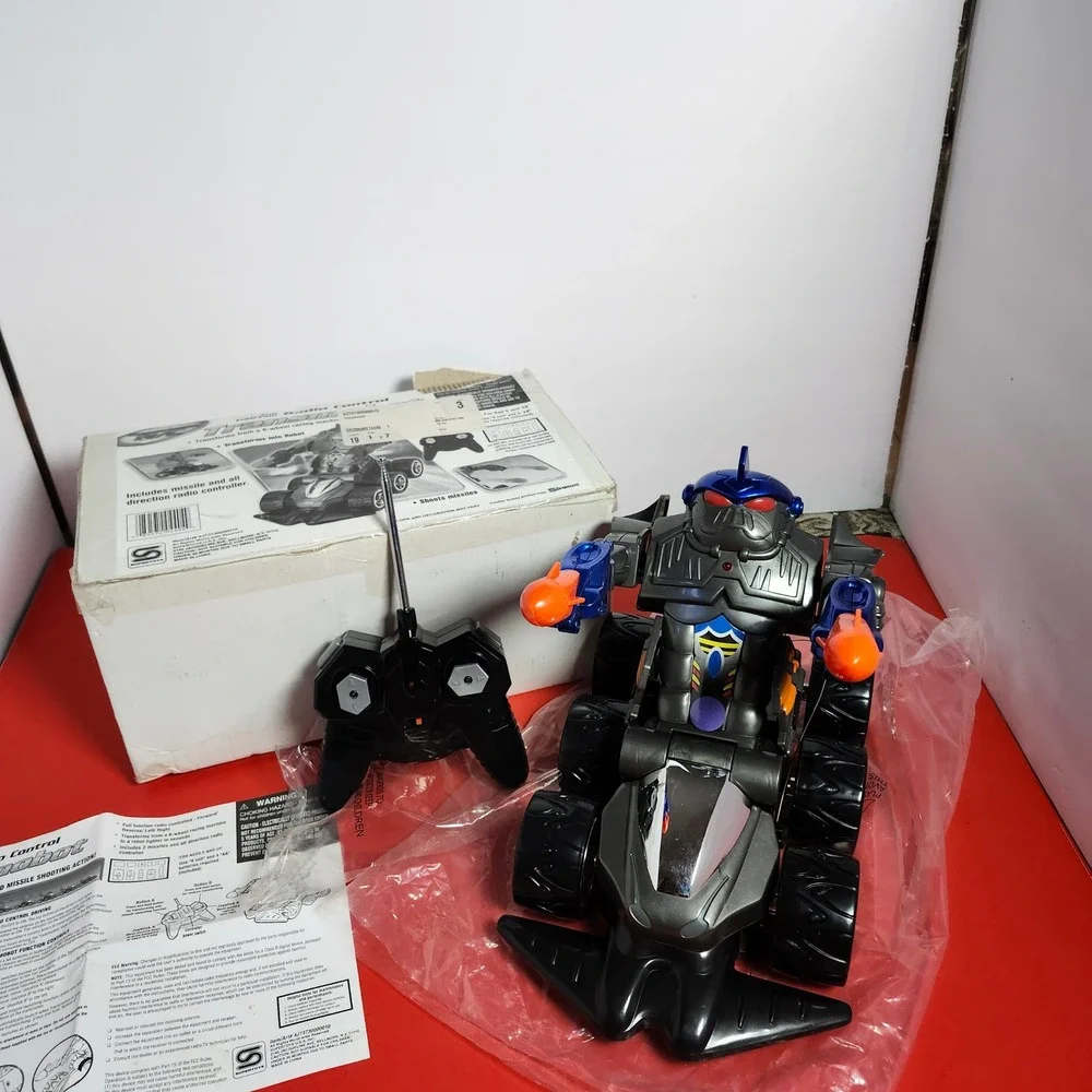 Supertoy Transmobot RC Transforming Robot Kid OS Grey Excellent Missile Launcher